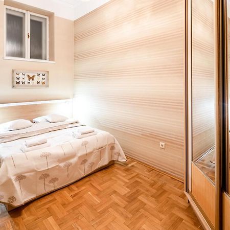 3 Bedrooms Royal Italian Style In An Austrian Building, Parking, Balcony ลวีฟ ภายนอก รูปภาพ