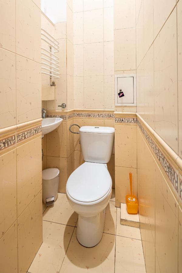 3 Bedrooms Royal Italian Style In An Austrian Building, Parking, Balcony ลวีฟ ภายนอก รูปภาพ