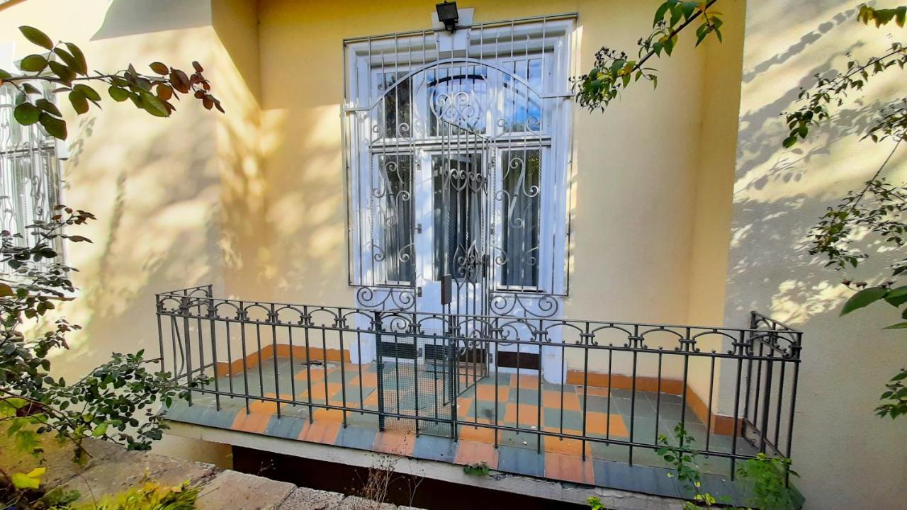 3 Bedrooms Royal Italian Style In An Austrian Building, Parking, Balcony ลวีฟ ภายนอก รูปภาพ